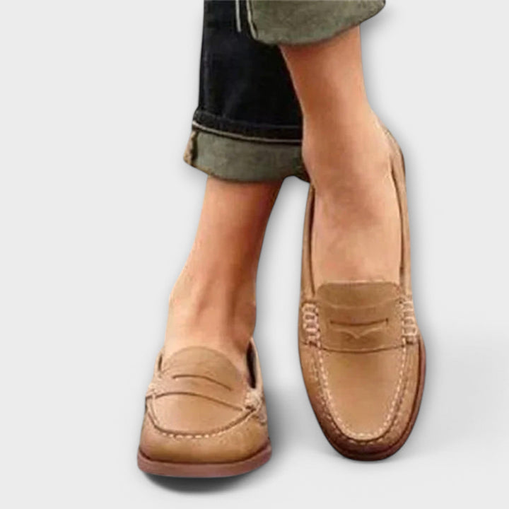 Klasyczne damskie loafersy