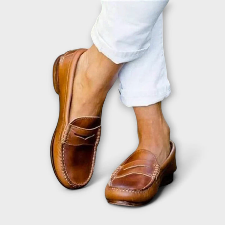 Klasyczne damskie loafersy