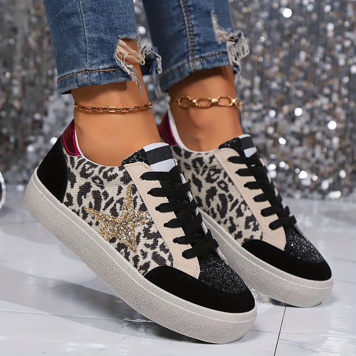 Damskie sneakers z luipaardprintem i gwiazdkami casualowe niskie buty