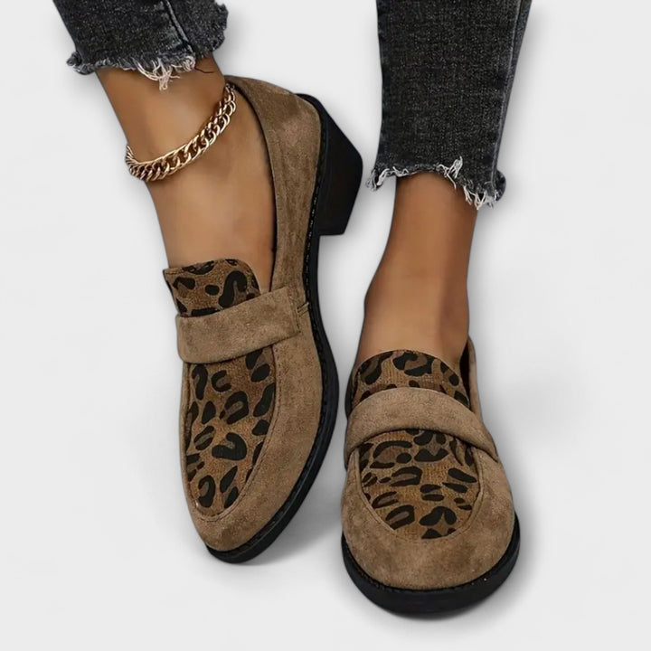 Karla - Eleganckie damskie buty w wzór panterki